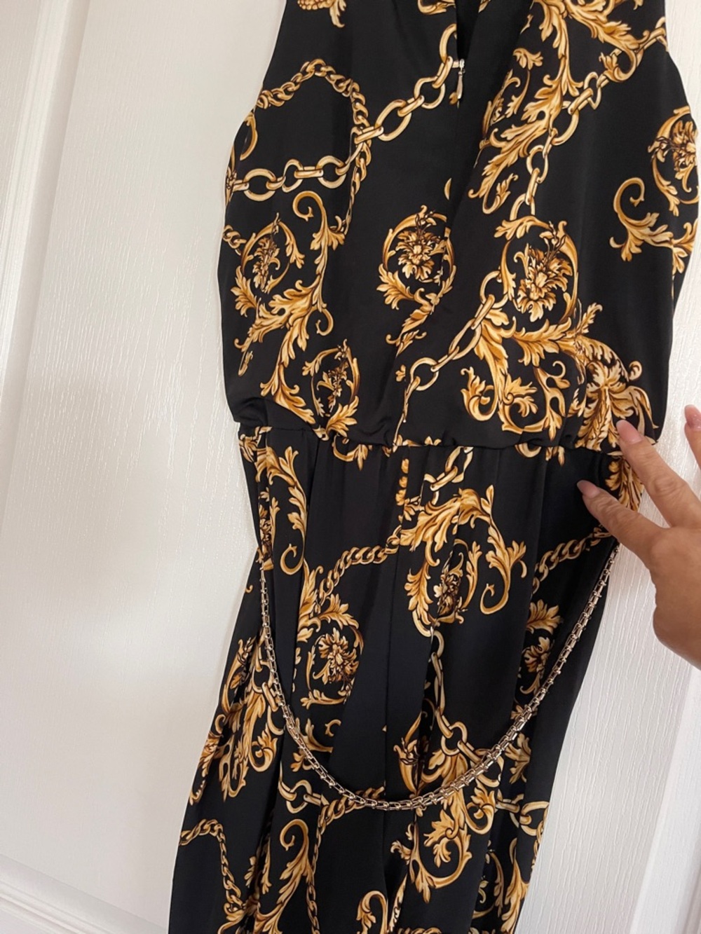 NWT $99 jumpsuit Black & Gold Chain-Print - Picture 6 of 6